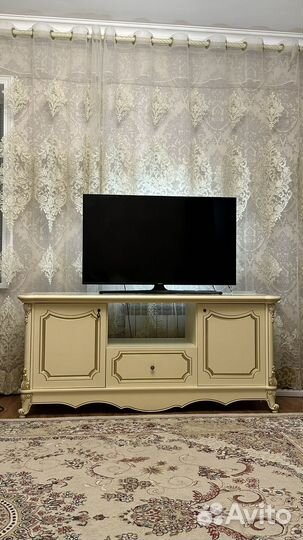 Тумба под тв белая