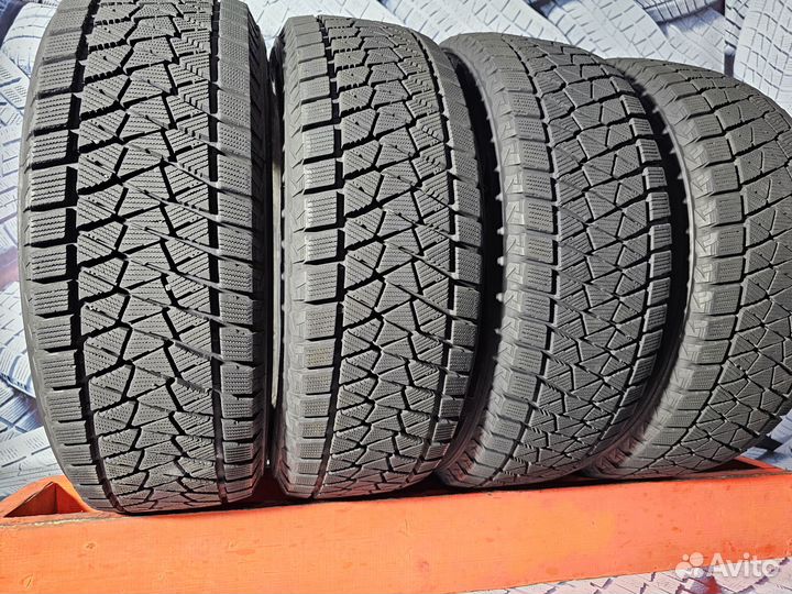 Bridgestone Blizzak DM-V2 265/60 R18