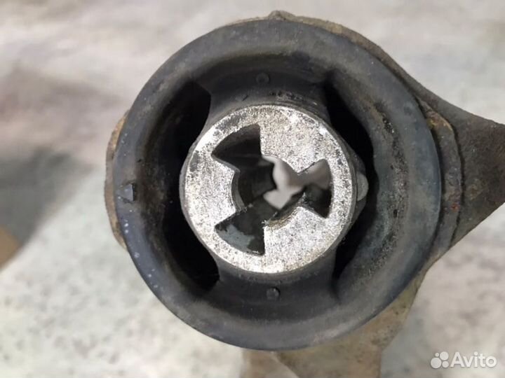 Рычаг подвески задний правый Volkswagen