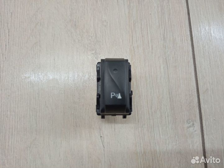 Кнопка Парктроника Renault logan 2