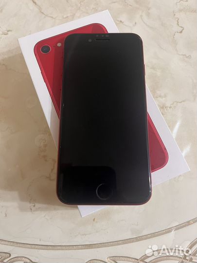 iPhone 8, 64 ГБ