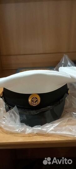 Фуражка офисная белая