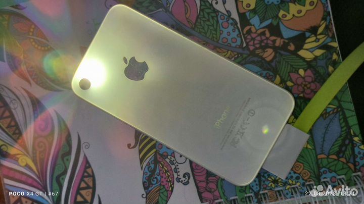 Телефон iPhone 4