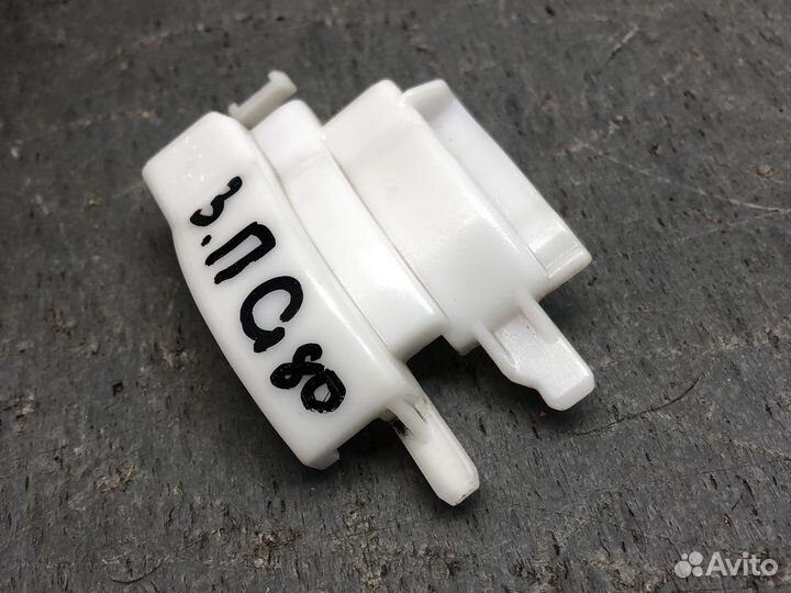 Зад прав защёлка тросов замка Genesis 2