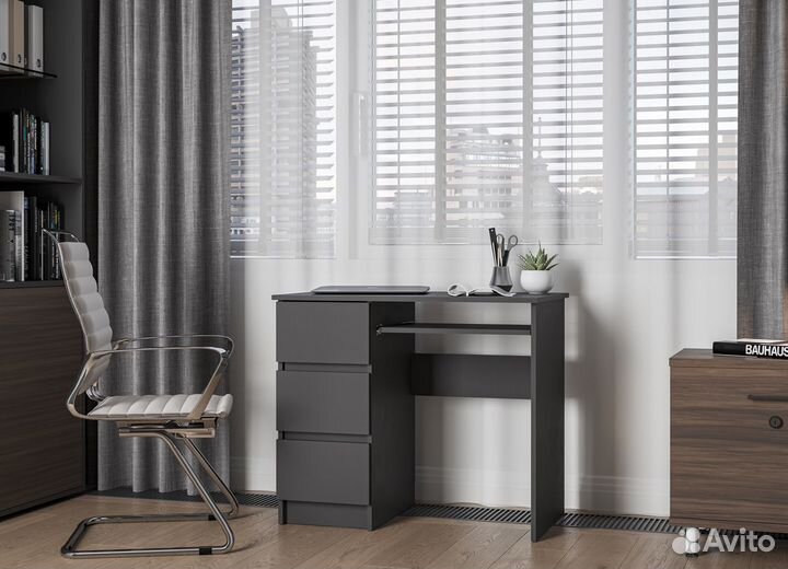 Письменный стол IKEA