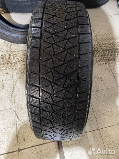 Bridgestone Blizzak DM-Z2 65/65 R17