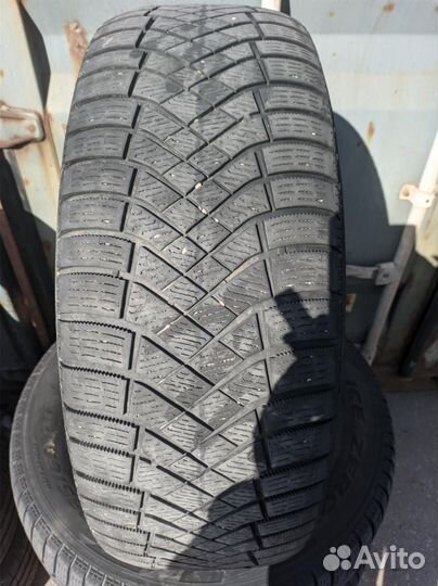 Pirelli Ice Zero 235/65 R17