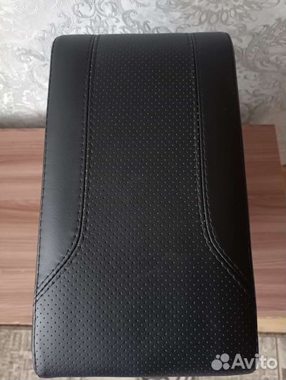 Подлокотник Vesta