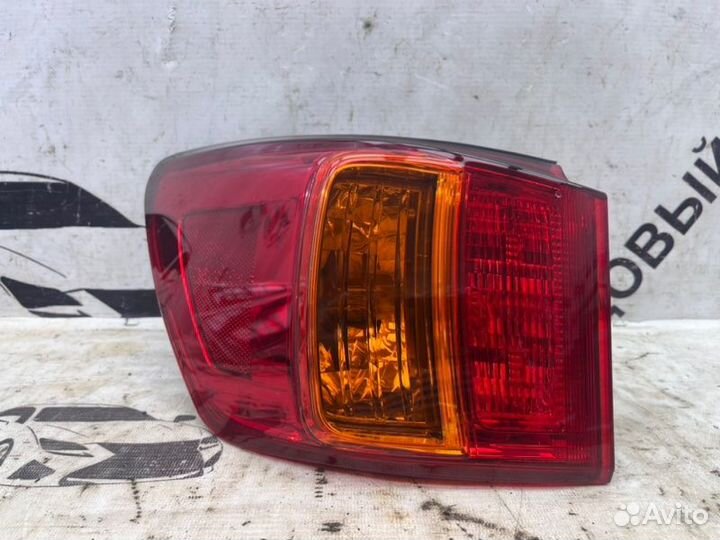 Фонарь в крыло левый Lexus Is250