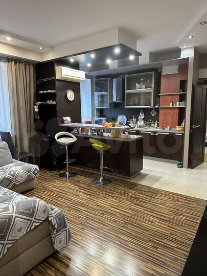 3-к. квартира, 76 м², 2/5 эт.