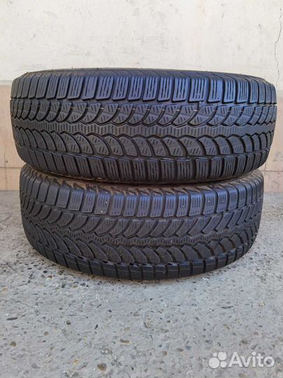 Bridgestone Blizzak LM-80 215/65 R16 98T