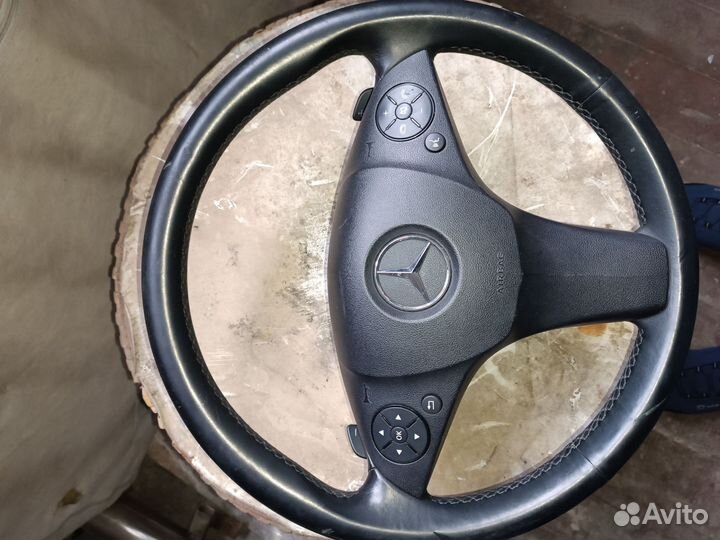 Mercedes w204 руль amg