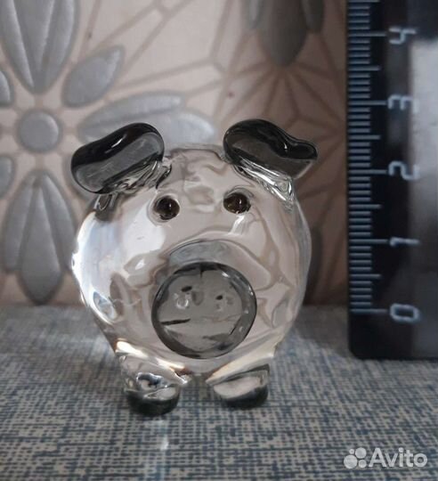 Стеклянная фигурка Поросенок