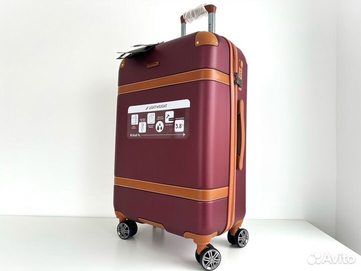 Чемодан AlezaR из Финляндии