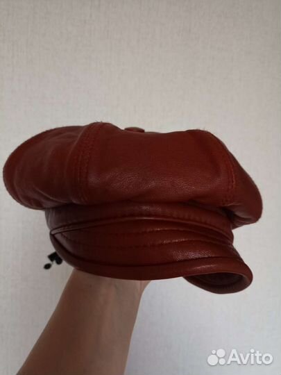 Кепка женская из натуральной мягкой кожи