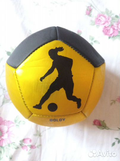 Футбольный мяч Рональдиньо