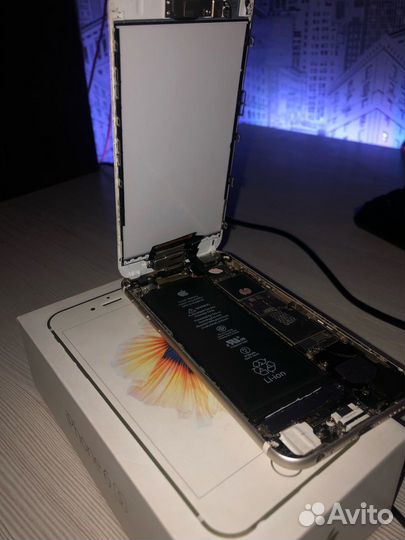 iPhone 6S, 64 ГБ