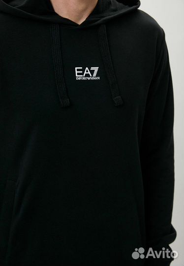 Спортивный костюм мужской EA7