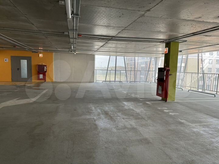 Машиноместо, 13 м²