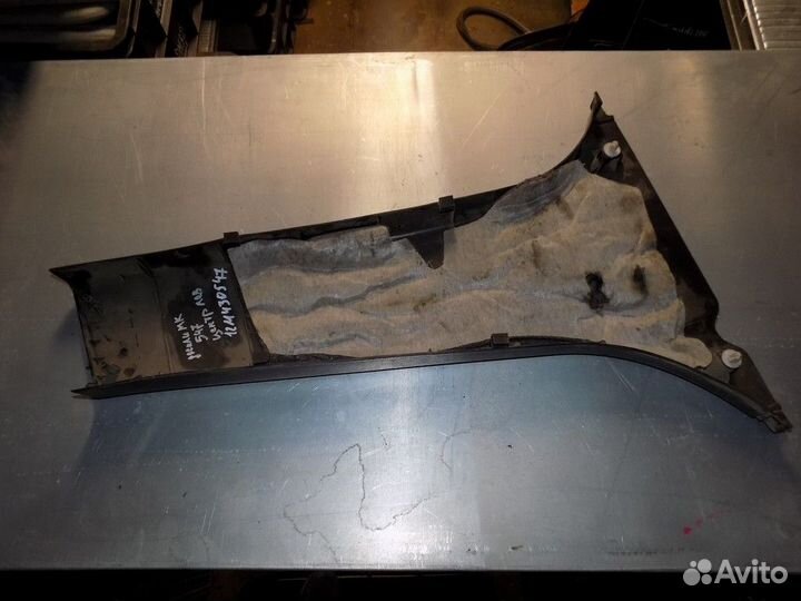 Обшивка стойки MK Cross 2011