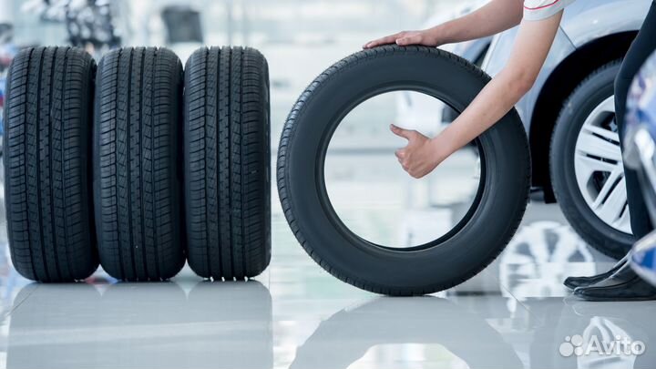 Yokohama Parada Spec-X PA02 285/35 R22