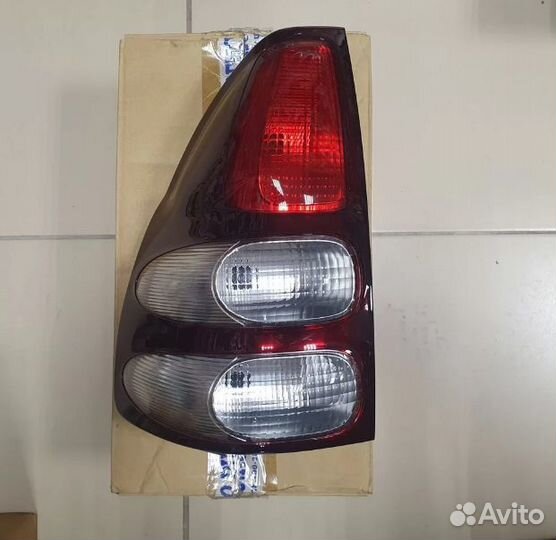 Фонарь задний левый Prado 120