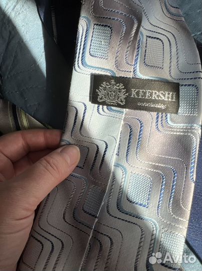 Мужские галстуки состояние новых