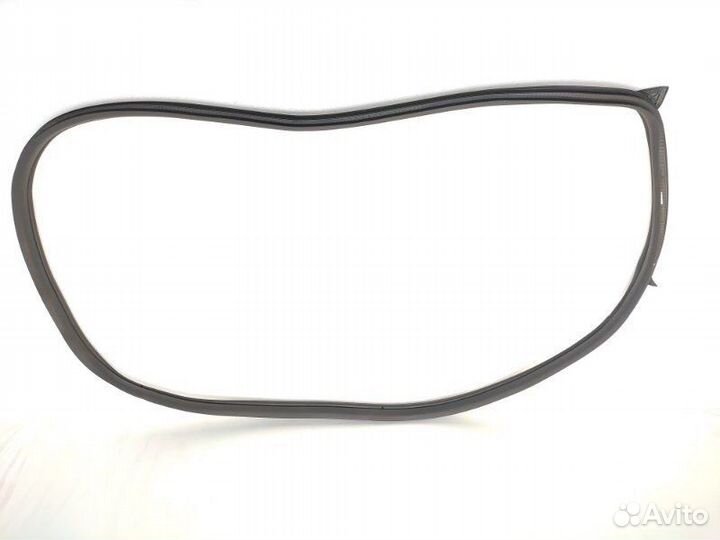 Уплотнитель двери передний правый Mercedes-Benz