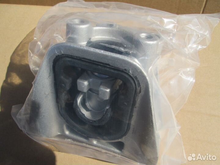 Honda Civic подушка двигателя