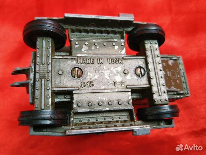 Машинка, модель 1/43, трактор СССР старый редкий