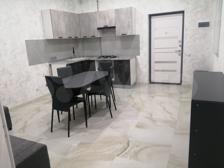 2-к. квартира, 50 м², 1/3 эт.