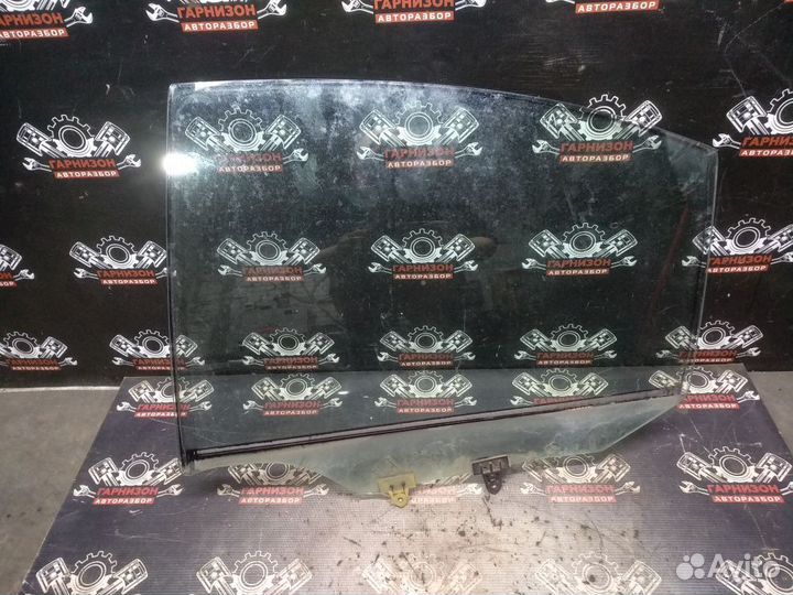 Заднее левое стекло Nissan Primera P12