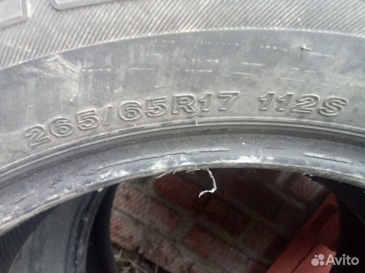 Bridgestone Dueler H/T 265/65 R17