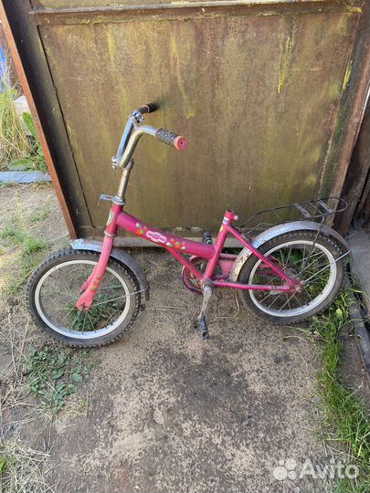 Детский велосипед с ручкой б/у и самокат