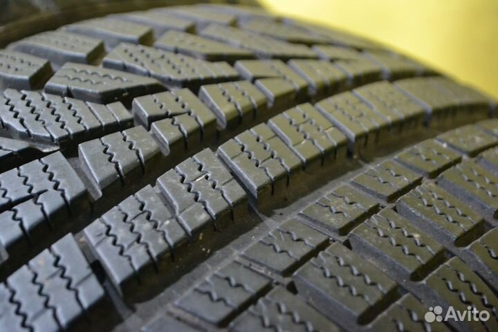 Hankook Winter I'Cept Evo2 W320 215/45 R17