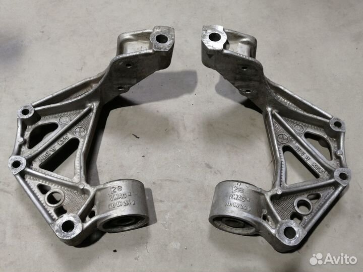 Кронштейн переднего рычага Skoda Fabia 1999-2007