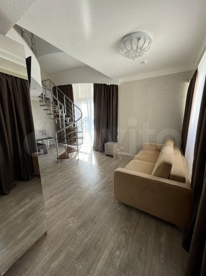 Комната 35 м², 1/4 эт.