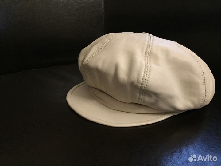Женская кожаная кепка