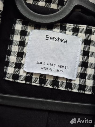 Блейзер Bershka в отличном состоянии 42