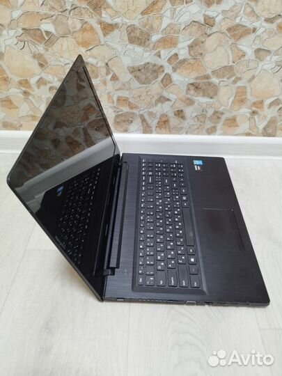 Ноутбук Lenovo i3-4010U/8Gb/HD 8500M 2Gb/250Gb