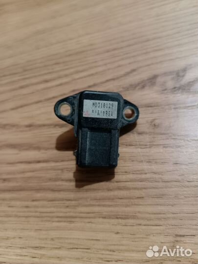 Датчик абсолютного давления Митсубиси MD310129
