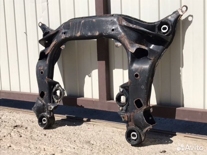 Подрамник передний Volkswagen Passat B5 3B2 2000