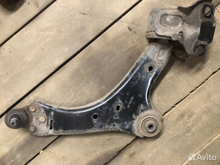 Рычаги правый и левый нижние фрилендер2