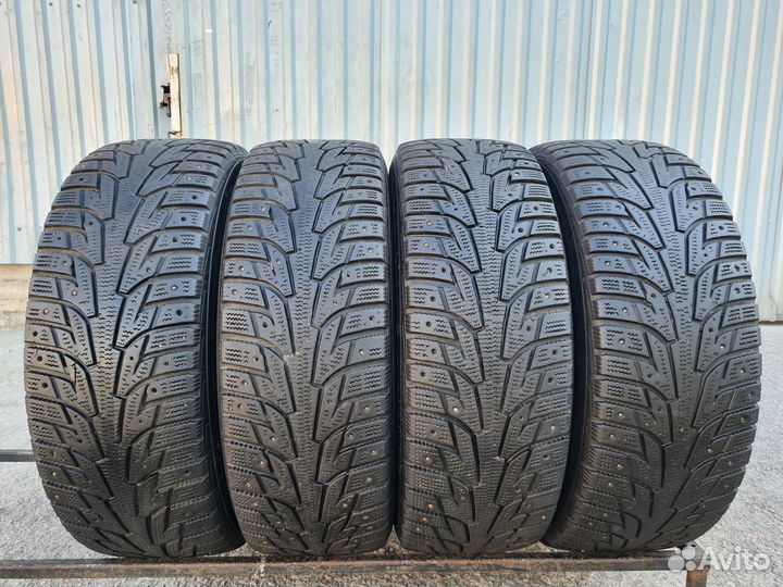 Hankook Winter I'Pike 215/60 R16