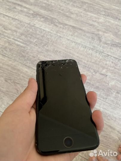 iPhone 7, 32 ГБ