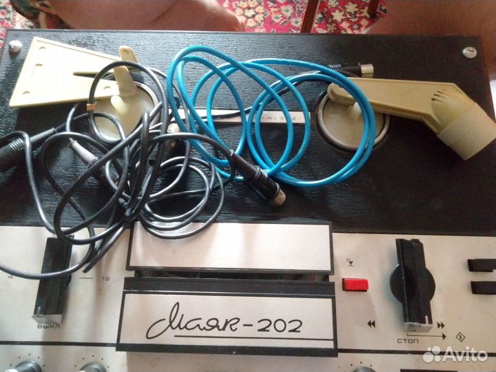 Продам катушечный магнитофон Маяк 202, катушки