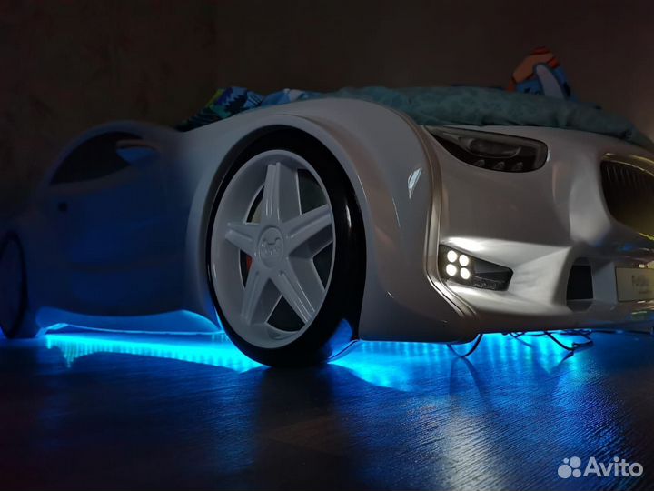 Кровать машина