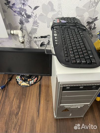 Компьютер + Компьютерный стол