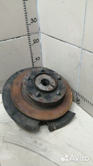 Кулак поворотный передний правый Chevrolet Niva