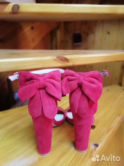 Босоножки женские 37 размер на каблуке